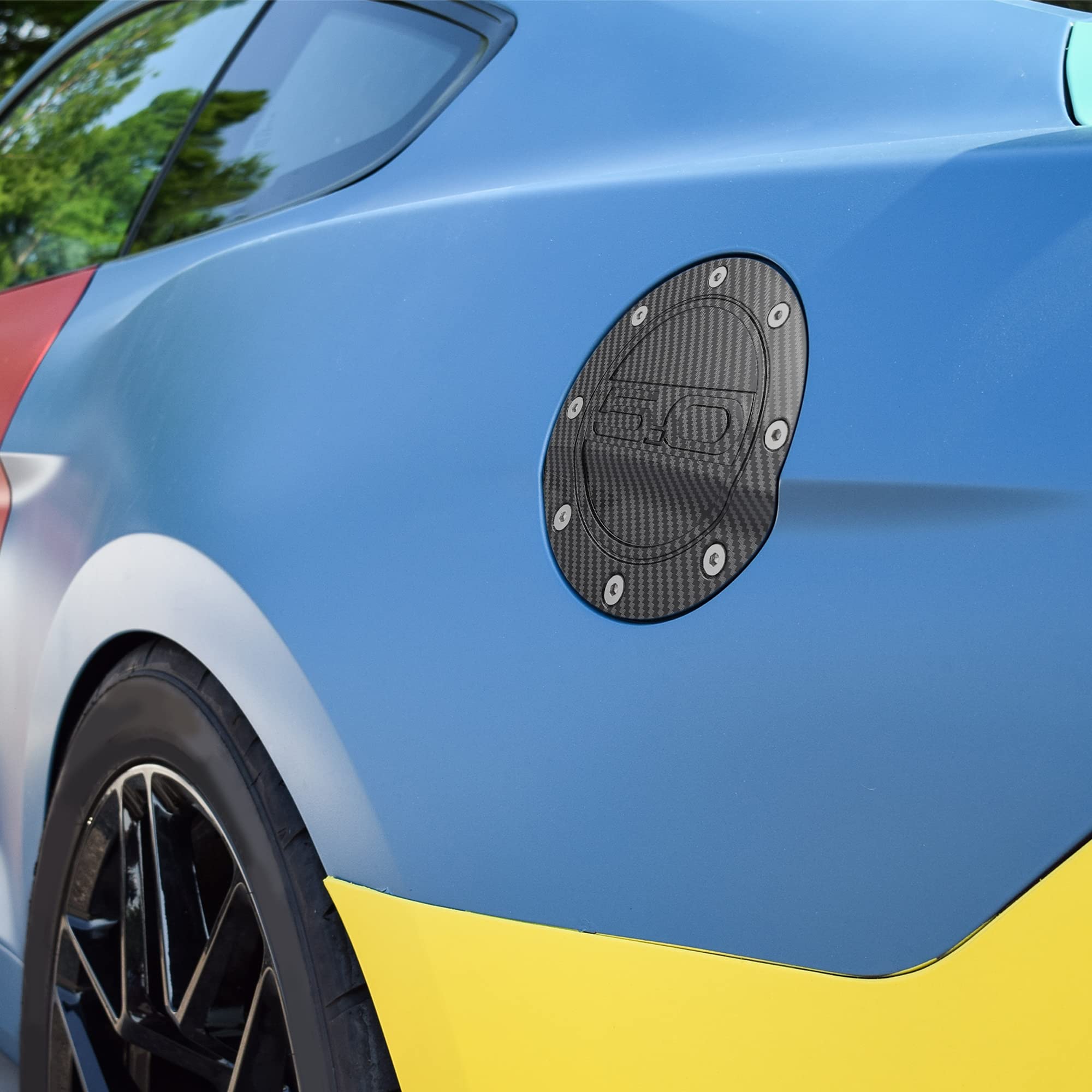 X AUTOHAUX Carbon Fiber Pattern Black Car Gas Cap Fuel Filler Door Cover Gas Tank Cover for Ford for Mustang 2015-2020